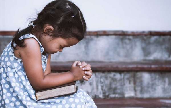 How To Addressing the living God when praying