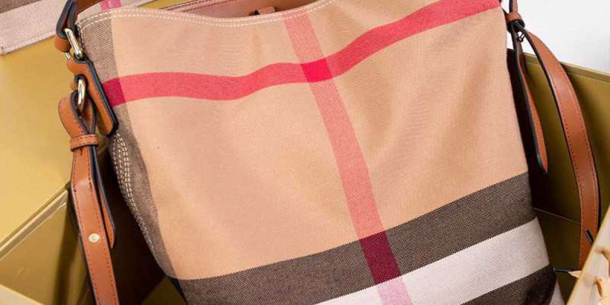 Spend money on Stylish Tennis Racquet Bags For ladies
