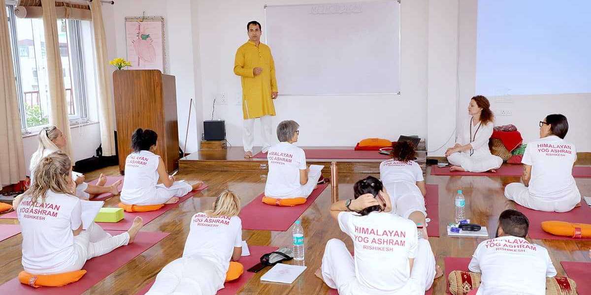 200 hour yoga teacher training in rishikesh
