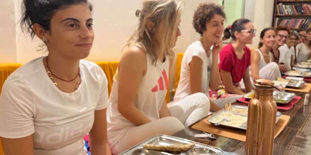 Yoga Ashram in Rishikesh | Yoga Ashram in India - 2023