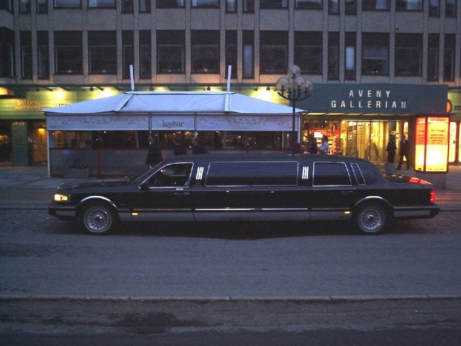 A Comprehensive Guide on Starting a Limousine Company | by BusinessRocket, Inc | Mar, 2023 | Medium