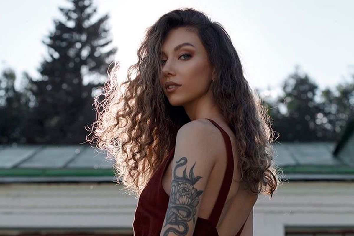 The Trendiest Ways To Beautify Your Long Curly Hair - Love Hairstyles