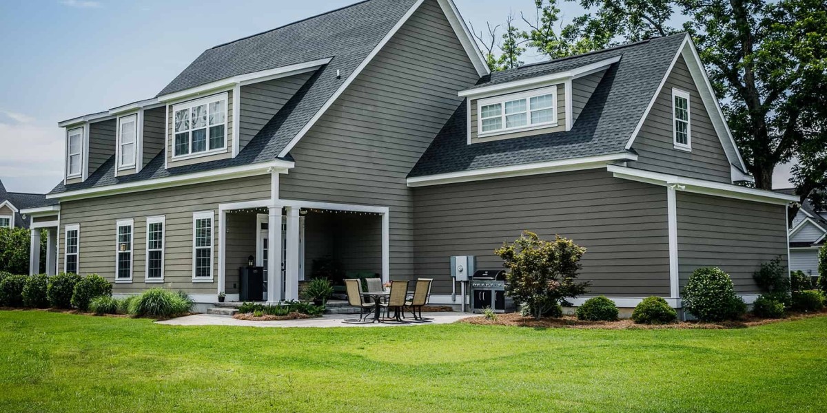 The Common Services, Any Professional Roof Repairing Company, Gives
