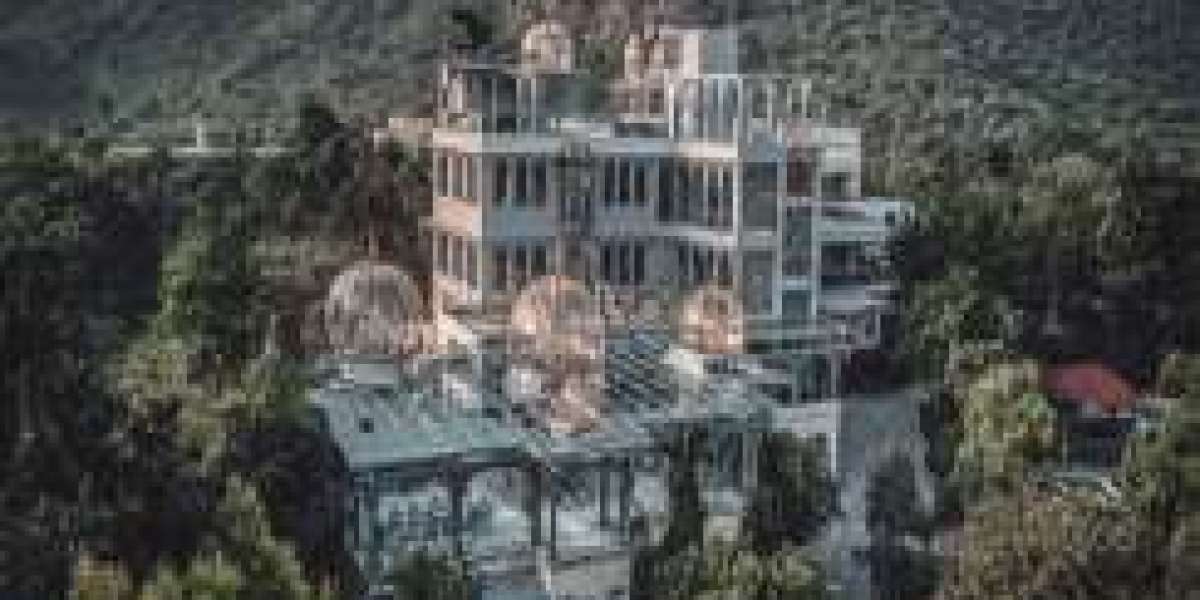 Discovery of Stunning Engagement Venues in the Pink City