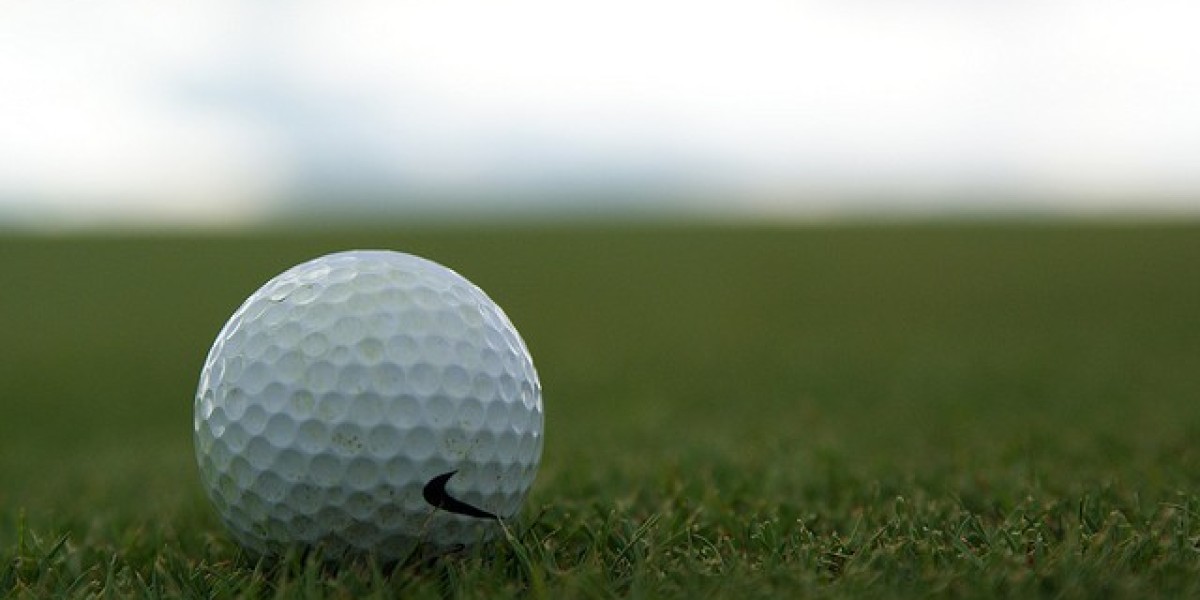 The Art of Putting: Mastering the Green