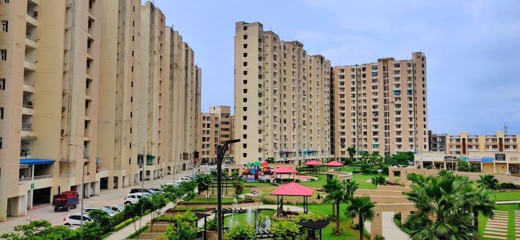 Plots and apartments for sale in Noida and Greater Noida | by Dm Motheoinfratech | Dec, 2023 | Medium