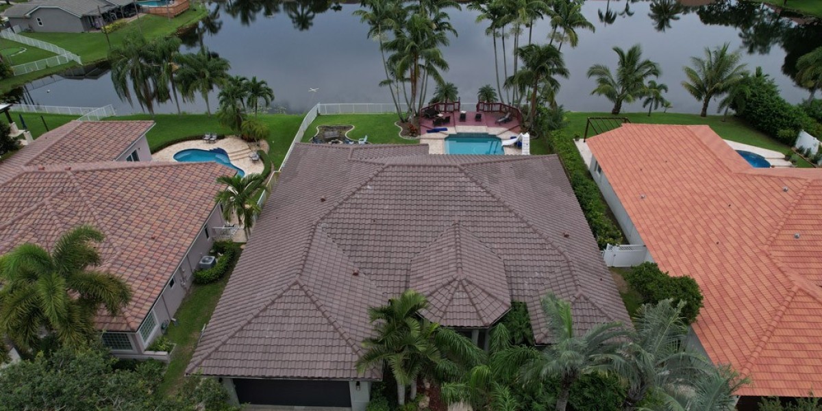 Choosing the Right Commercial Roofing Company in Pompano Beach