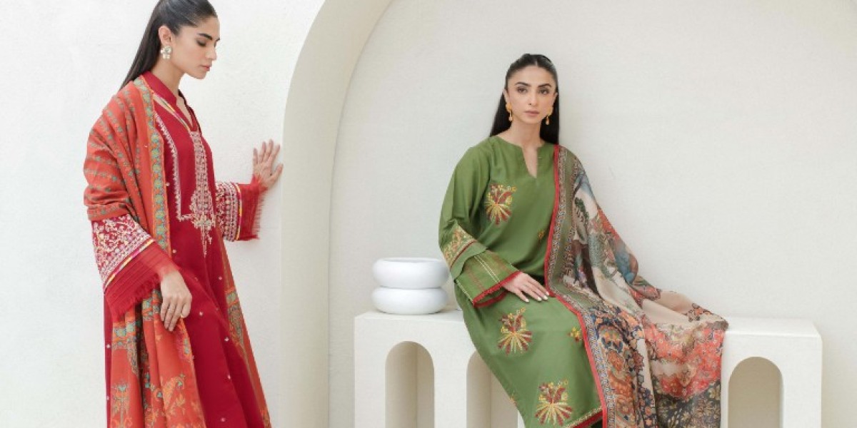 Top 10 Clothing Brands In Pakistan: Traditional Ones