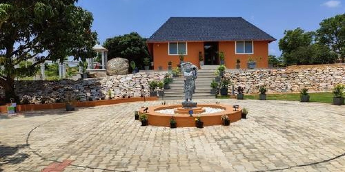 "Luxury Restorts in Kanakapura Where Opulence Meets Natural Beauty"
