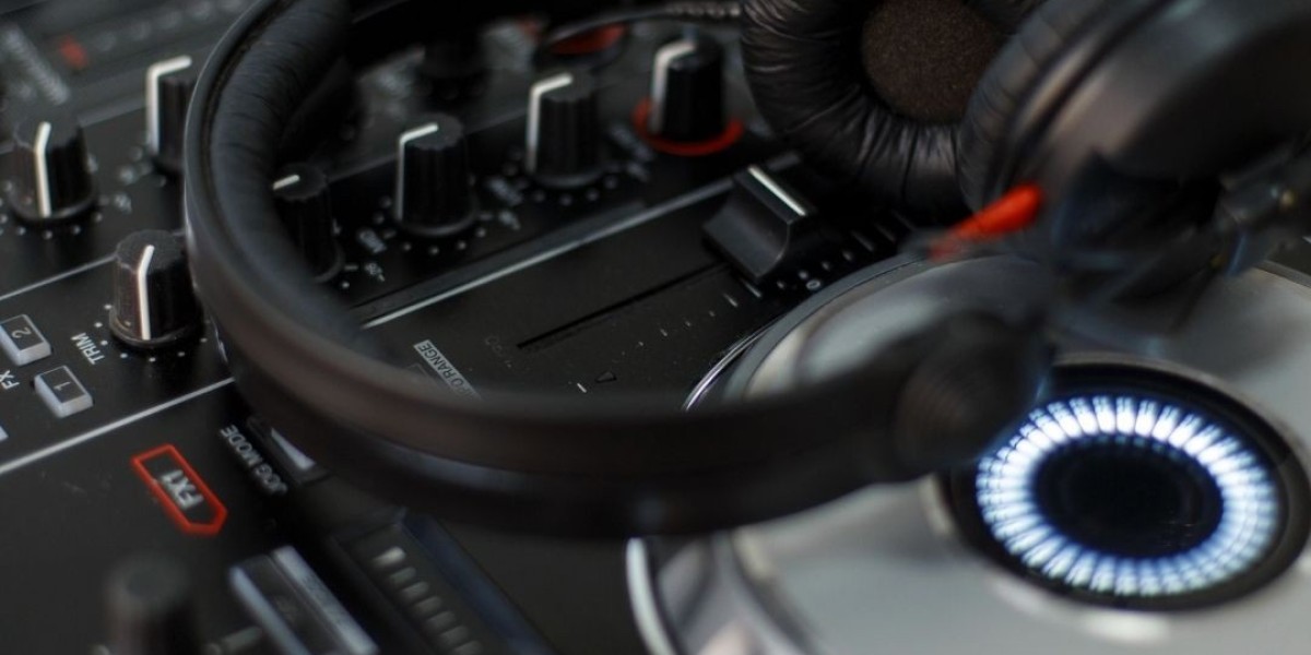 Opt for the Most Sought-after DJ Hire in Sydney 2024