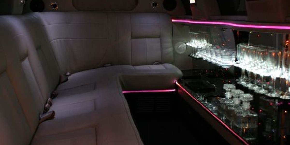 Ultimate Guide to Planning a Luxurious Limo Bus Tour