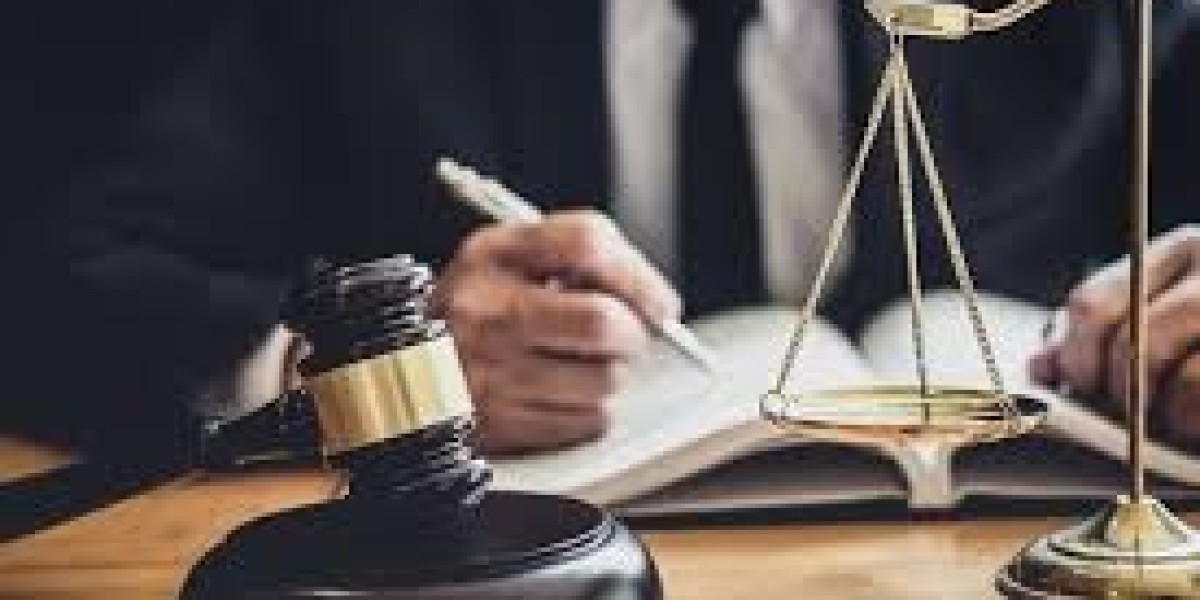 FINANCIAL RIGHTS OF MARRIED WOMEN IN THE UAE: NAVIGATING THE MARRIAGE CONTRACT AND PERSONAL STATUS LAW