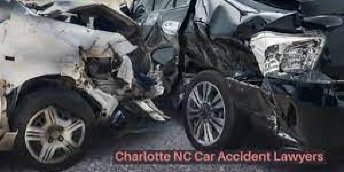 Navigating Legal Challenges: The Role of Accident Lawyers
