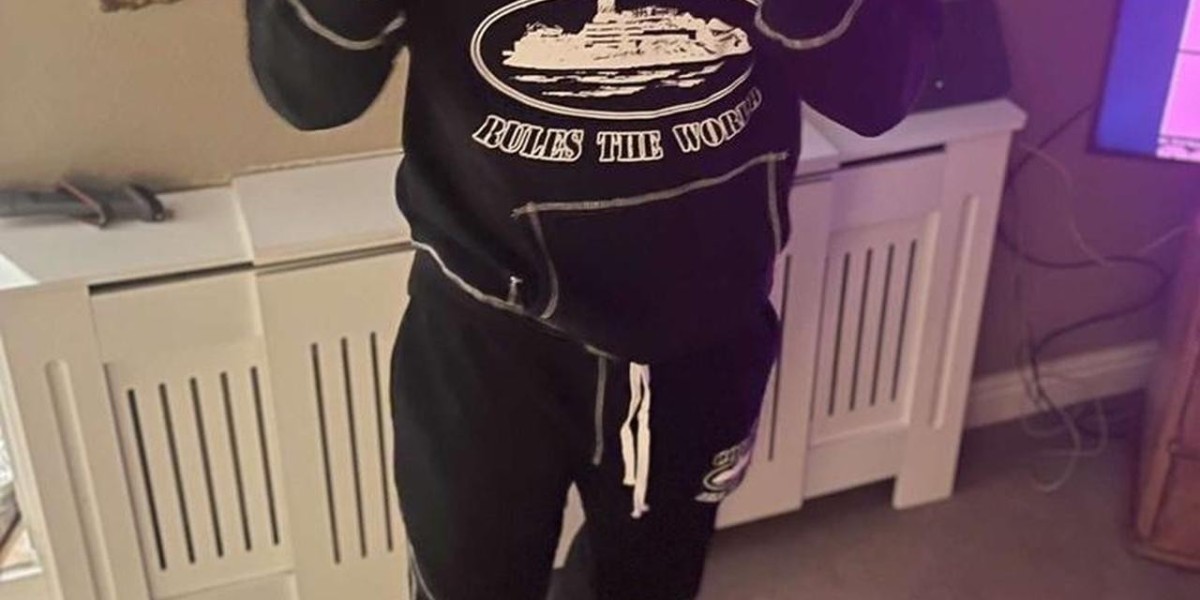 Luxurious Textures in Hoodies, A Trend for 2024