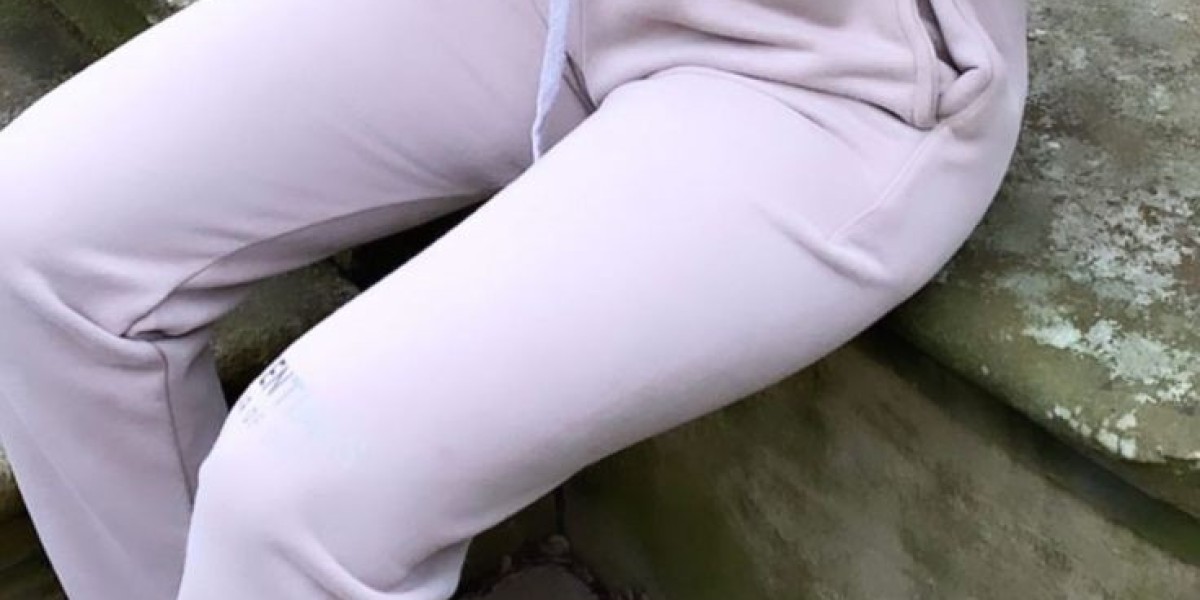 Luxurious Textures Stealing the Spotlight in 2024 Hoodies