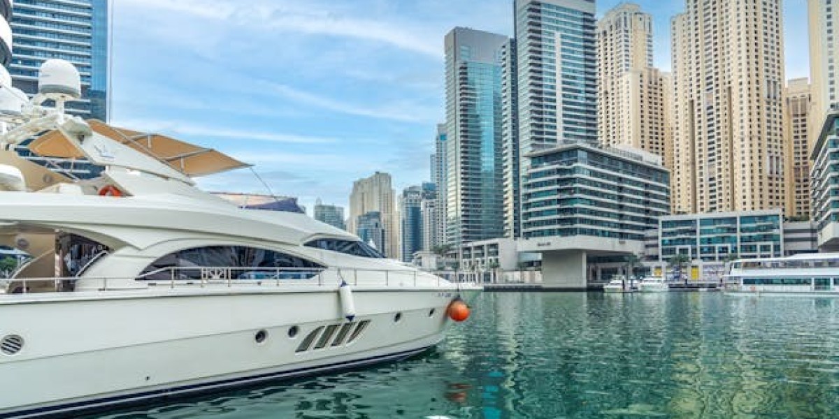 Avoiding DIY Disasters: When to Call in the Professionals for Boat Canvas Repair Near Me