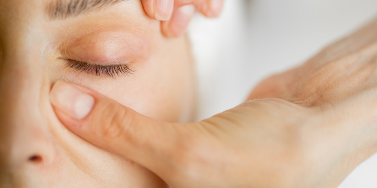 Cleansing Your Face Every Day: A Gateway to Healthy, Glowing Skin.