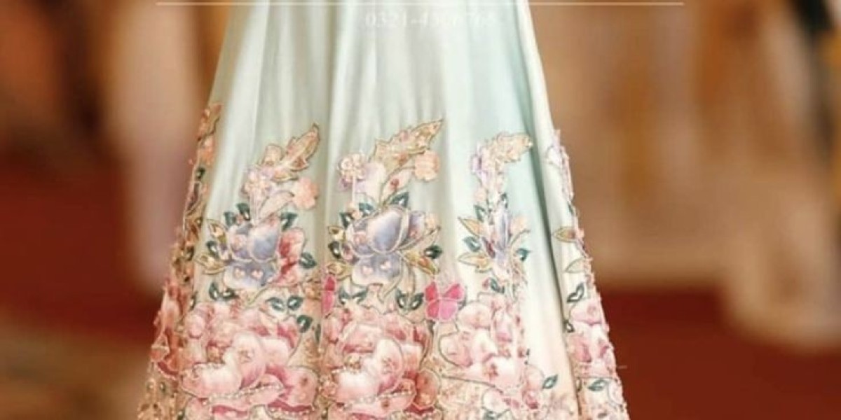 Pakistani Formal Dresses: Elegance and Tradition in Modern Fashion
