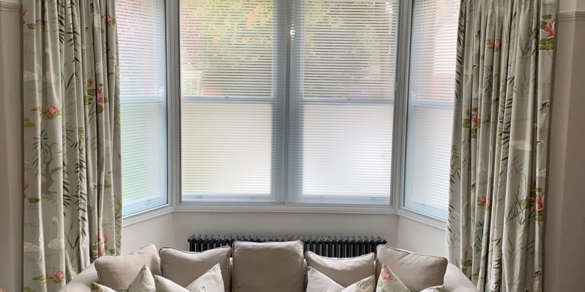 Roman Blinds in Dubai: Customizable Size and Design Options