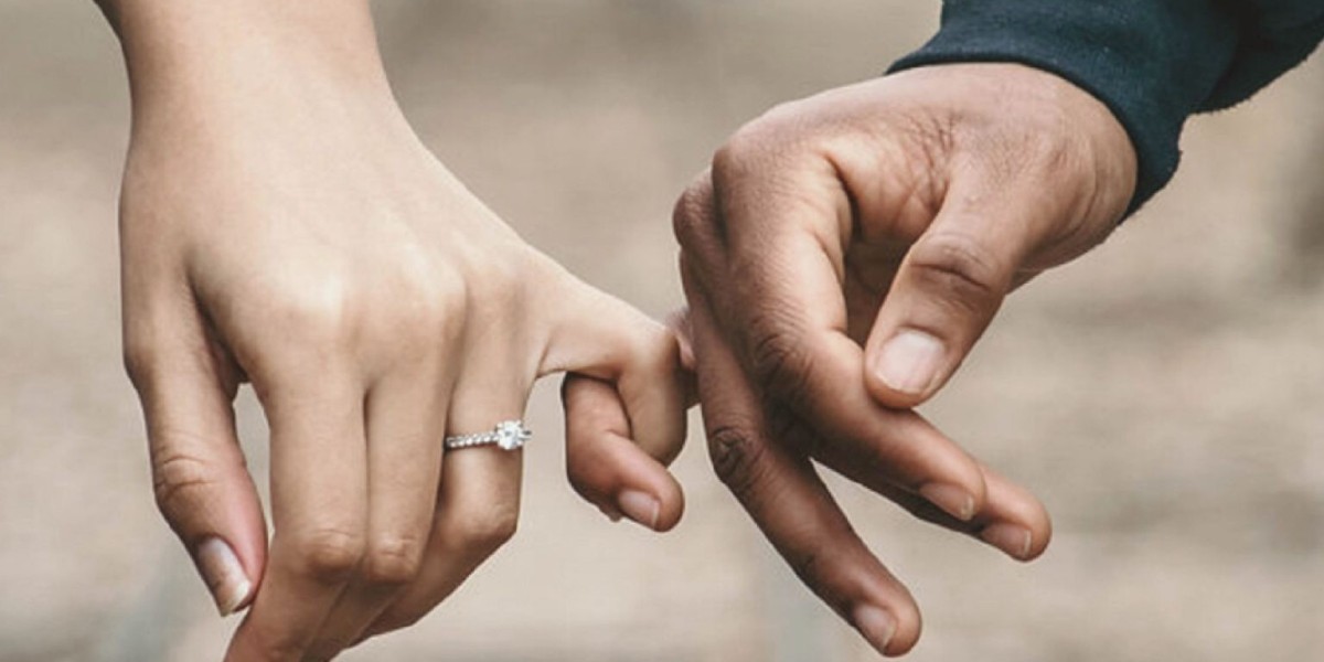 Styles of Best Engagement Rings London and Settings.