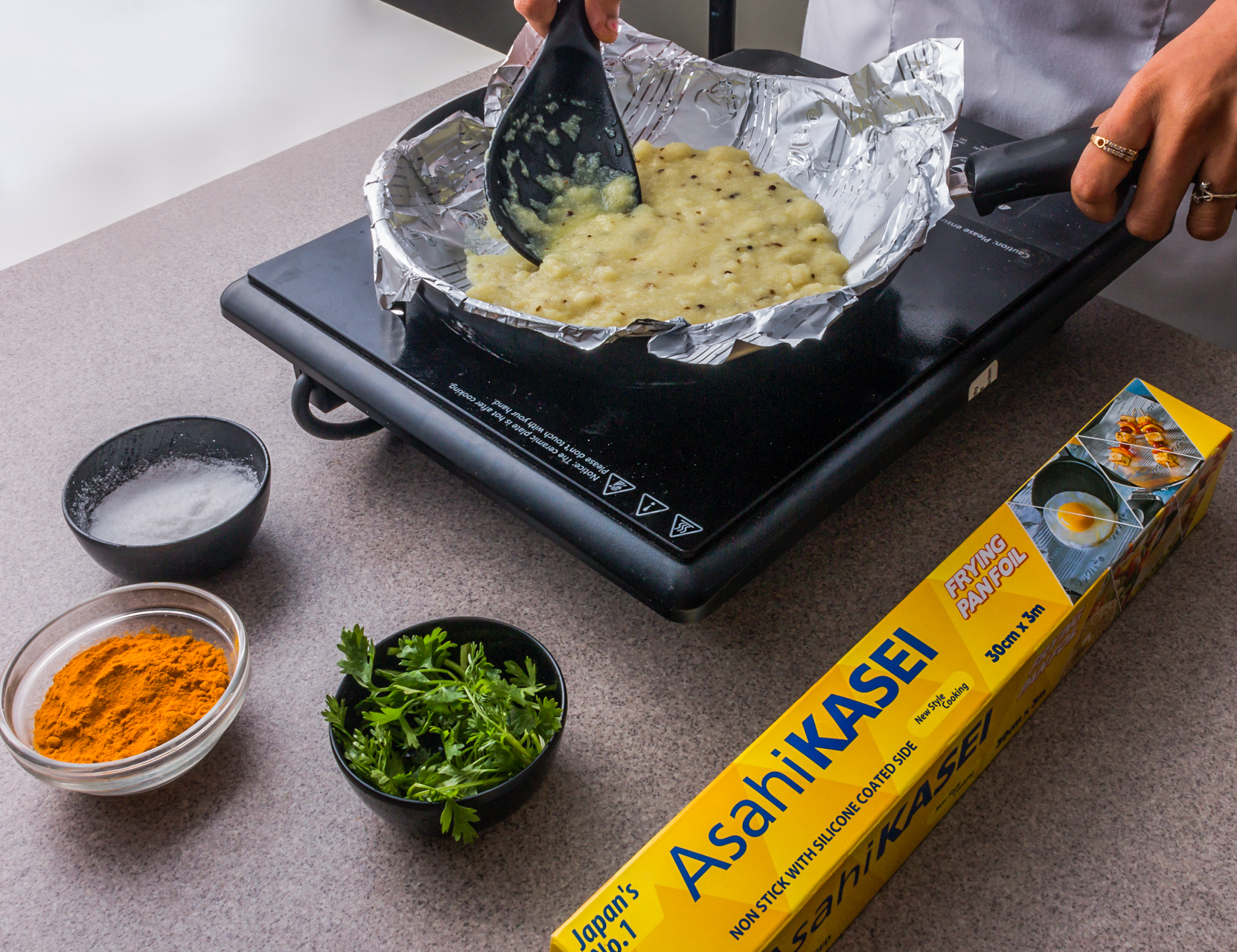 Asahi Kasei Frying Pan Foil: A Game Changer for Busy Cooks