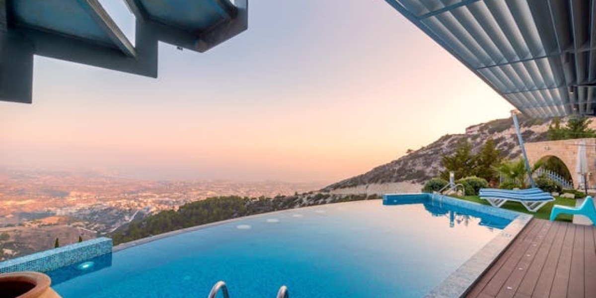 How to Create a Resort-Style Pool in South Florida