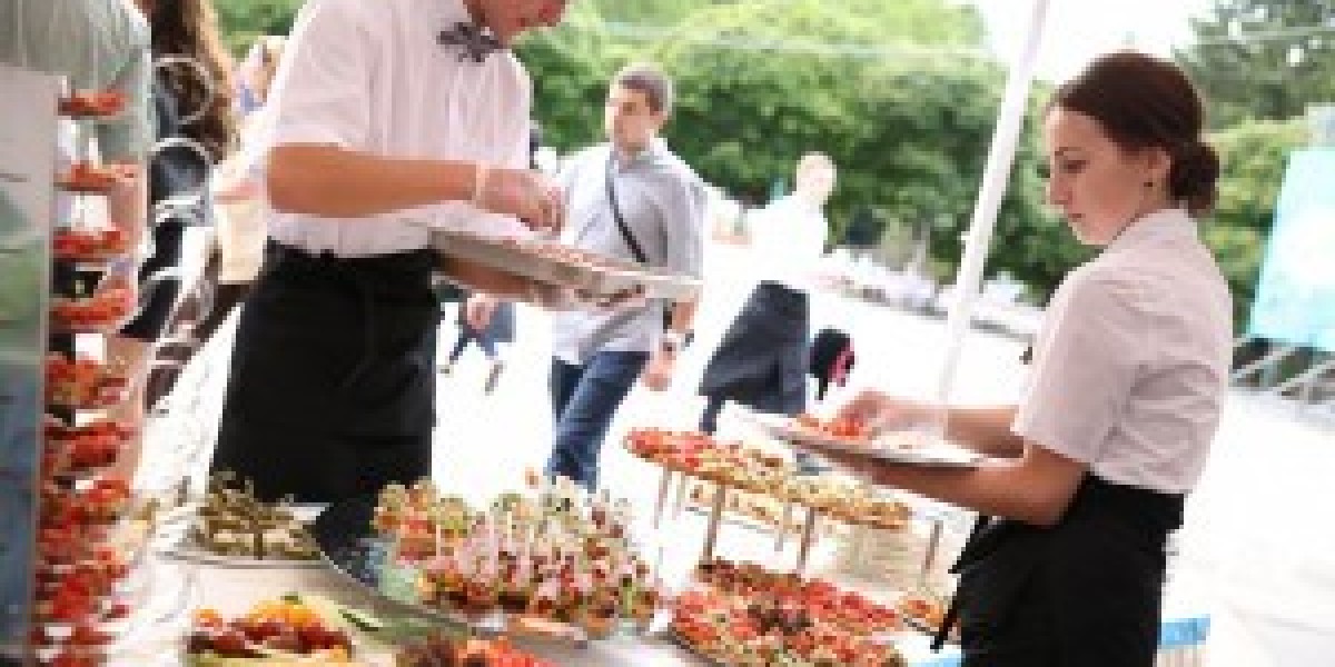 What to Look for When Choosing a Party Catering Service?