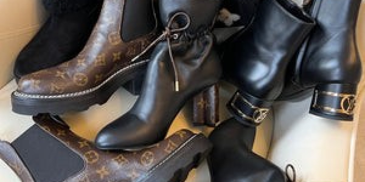 Discovering Luxunaire: Elevating Your Wardrobe with Timeless Luxury