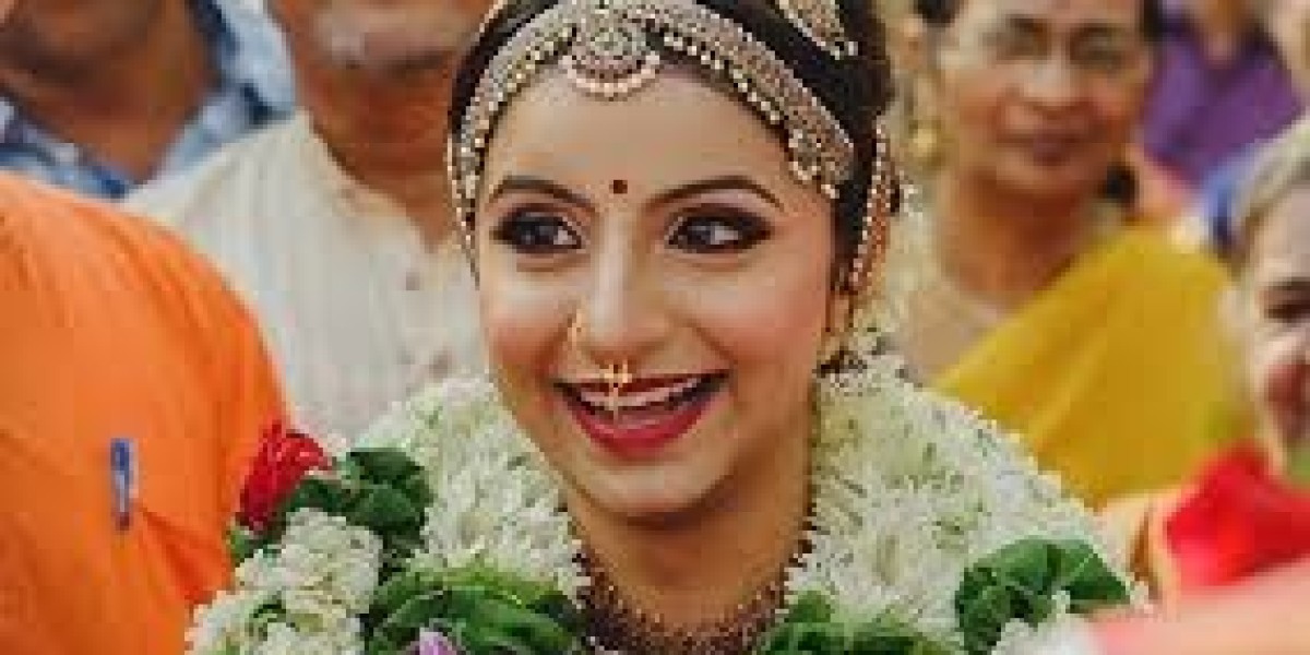 Bridal Beauty Gurus in Mumbai - BrideMeUp