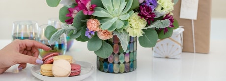 Touch of Flowers Florist Cover Image