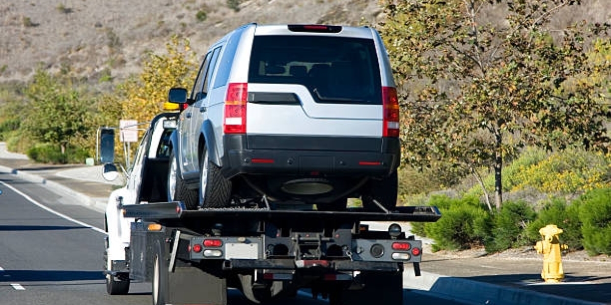 The Role of Towing Cars in Roadside Assistance