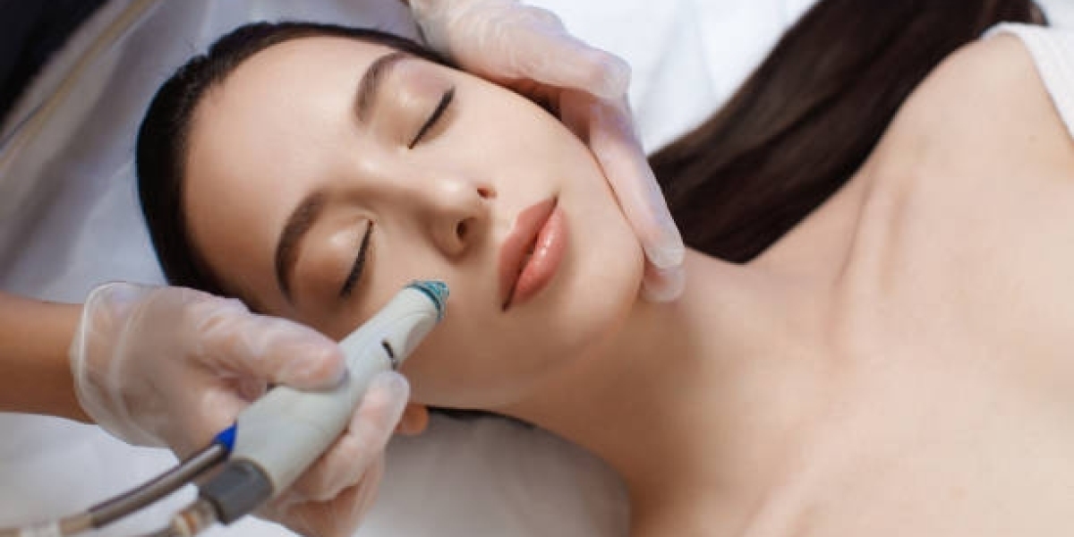 HydraFacial Treatment in Dubai: Perfect Solution for Sensitive Skin