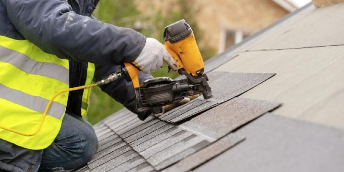 Key Factors to Consider When Selecting a Commercial Roofing Contractor