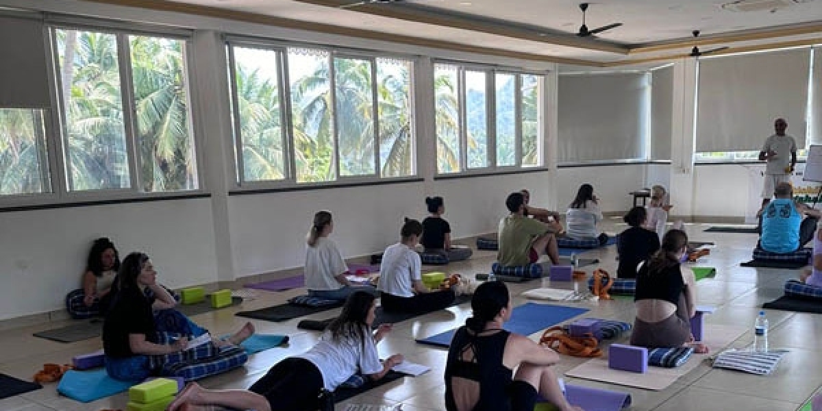 The Transformative Journey of a 300-Hour Yoga Teacher Training In Goa