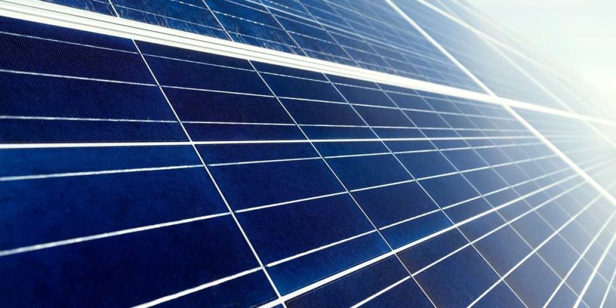 Expert Insights: How to Select the Best Solar Panel System for Your Madison Home