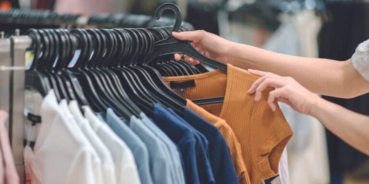 Overcoming Key Supply Chain Challenges in Garment Manufacturing for 2024