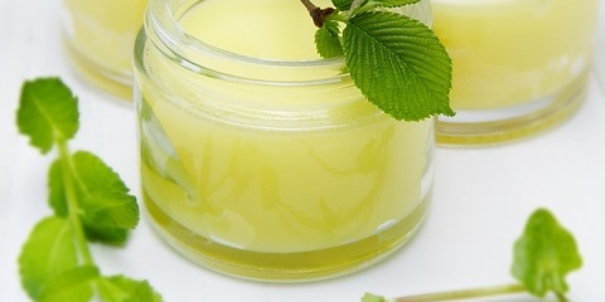 Amazing Benefits of Organic Shea Butter for Softer Feet
