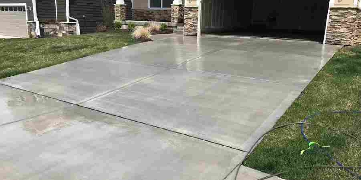 Why Trusting Concrete and Driveway Contractors in Greenville, SC, Is a Smart Decision