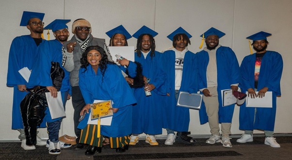 How to Earn $75K–$100K Without College Using Vocational Training Courses