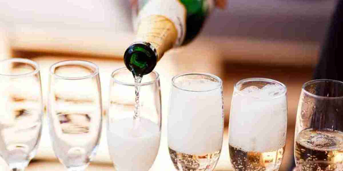 How to Serve Non-Alcoholic Champagne Like a Sommelier