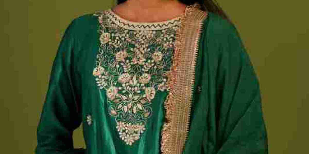 Rakhi Dress for Women: Beautiful Outfit Ideas for a Stylish Raksha Bandhan Celebration